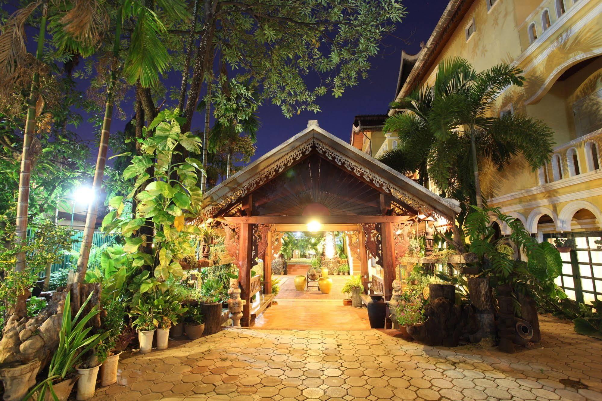 Chandara Boutique Hotel Vientiane Exterior foto